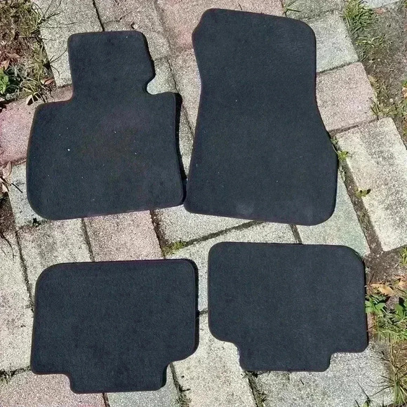 Carpet Car Floor Mats Velour for BMW X1 2019 - Picture 1 of 5